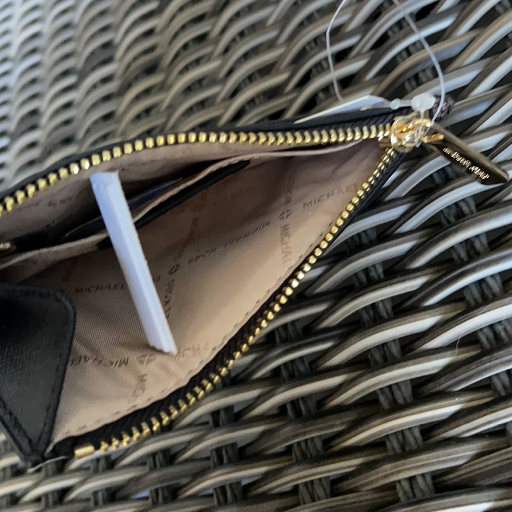 NEW YORK CITY Jet Set Travel Sm TZ Coinpouch - Picture 13 of 16